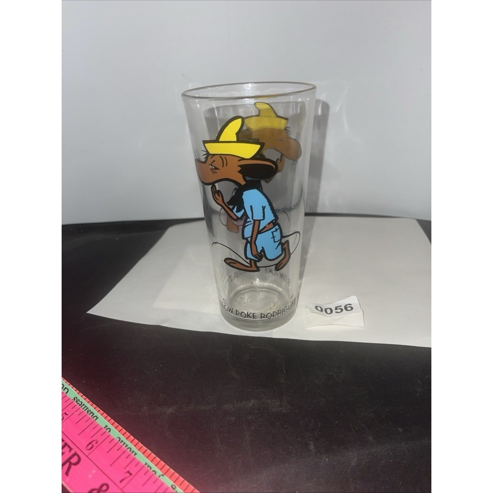 Looney Tunes Pepsi Slow Poke Rodriguez Glass BLACK LETTERING (56) - Picture 7 of 8